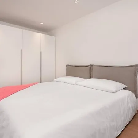 Апартаменты Gorgeous For 8 Guests