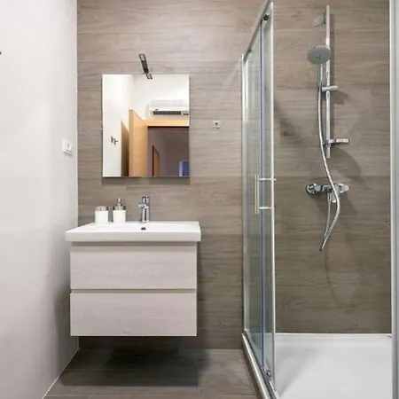 Gorgeous For 8 Guests Apartment *