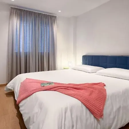 아파트 Gorgeous For 8 Guests 스플리트