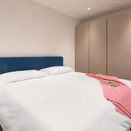Gorgeous For 8 Guests * سبليت